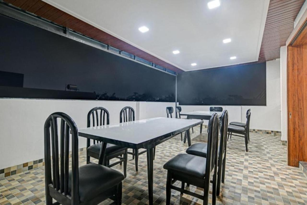 Aceotel Inn Flamingo Indore Buitenkant foto