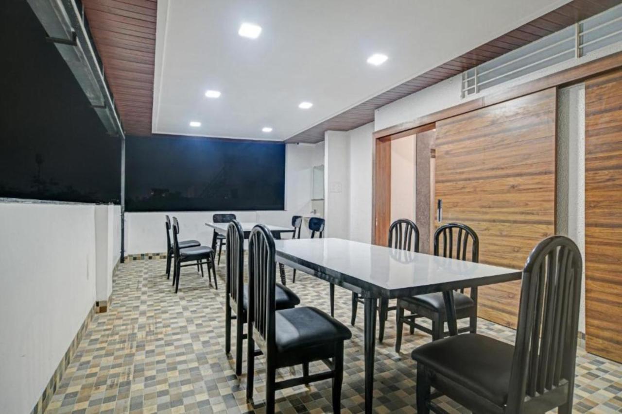 Aceotel Inn Flamingo Indore Buitenkant foto
