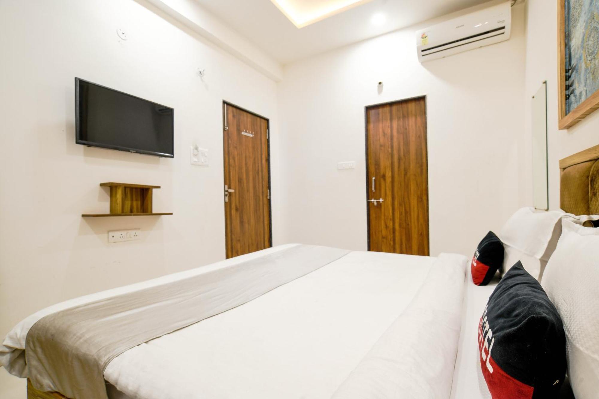 Aceotel Inn Flamingo Indore Buitenkant foto