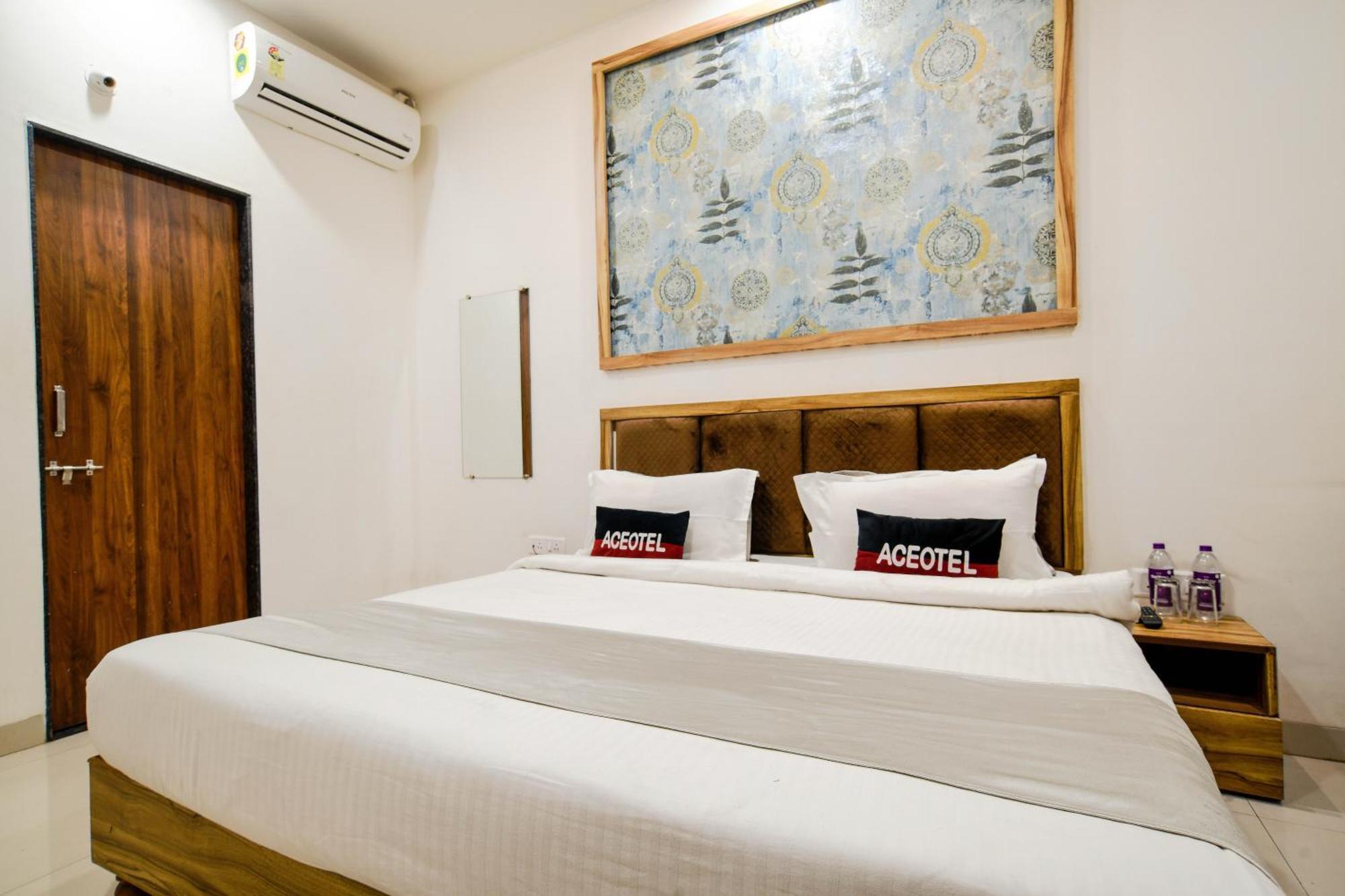 Aceotel Inn Flamingo Indore Buitenkant foto