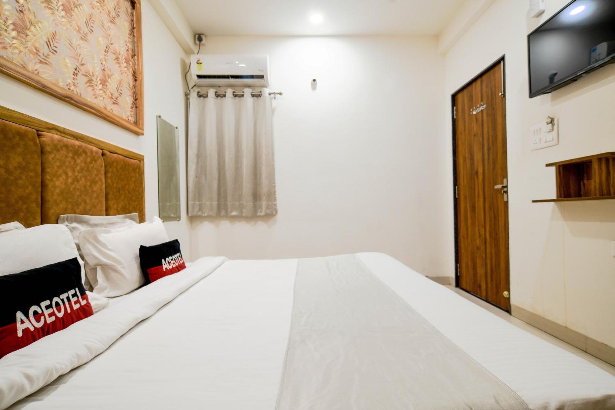 Aceotel Inn Flamingo Indore Buitenkant foto