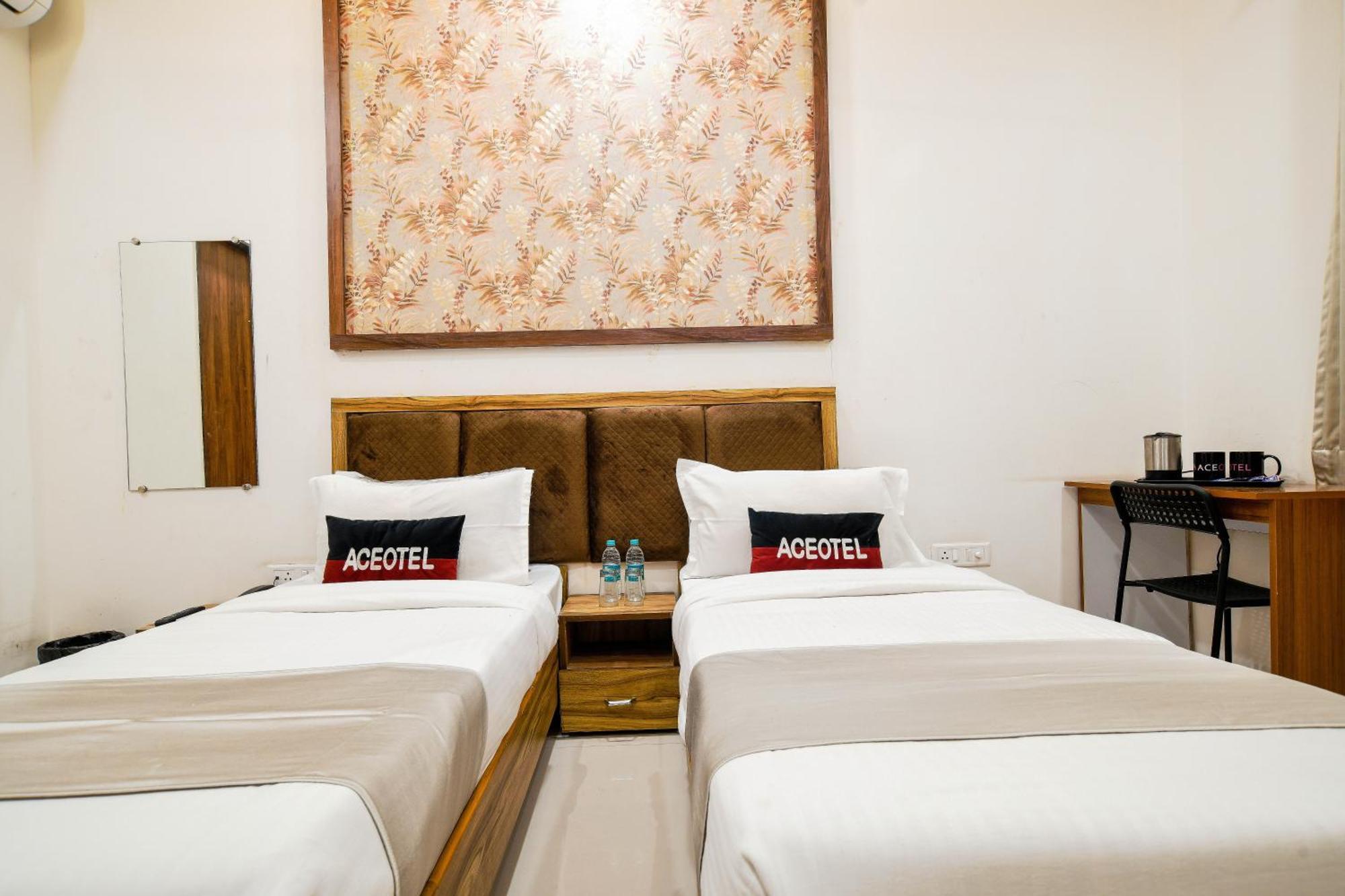 Aceotel Inn Flamingo Indore Buitenkant foto