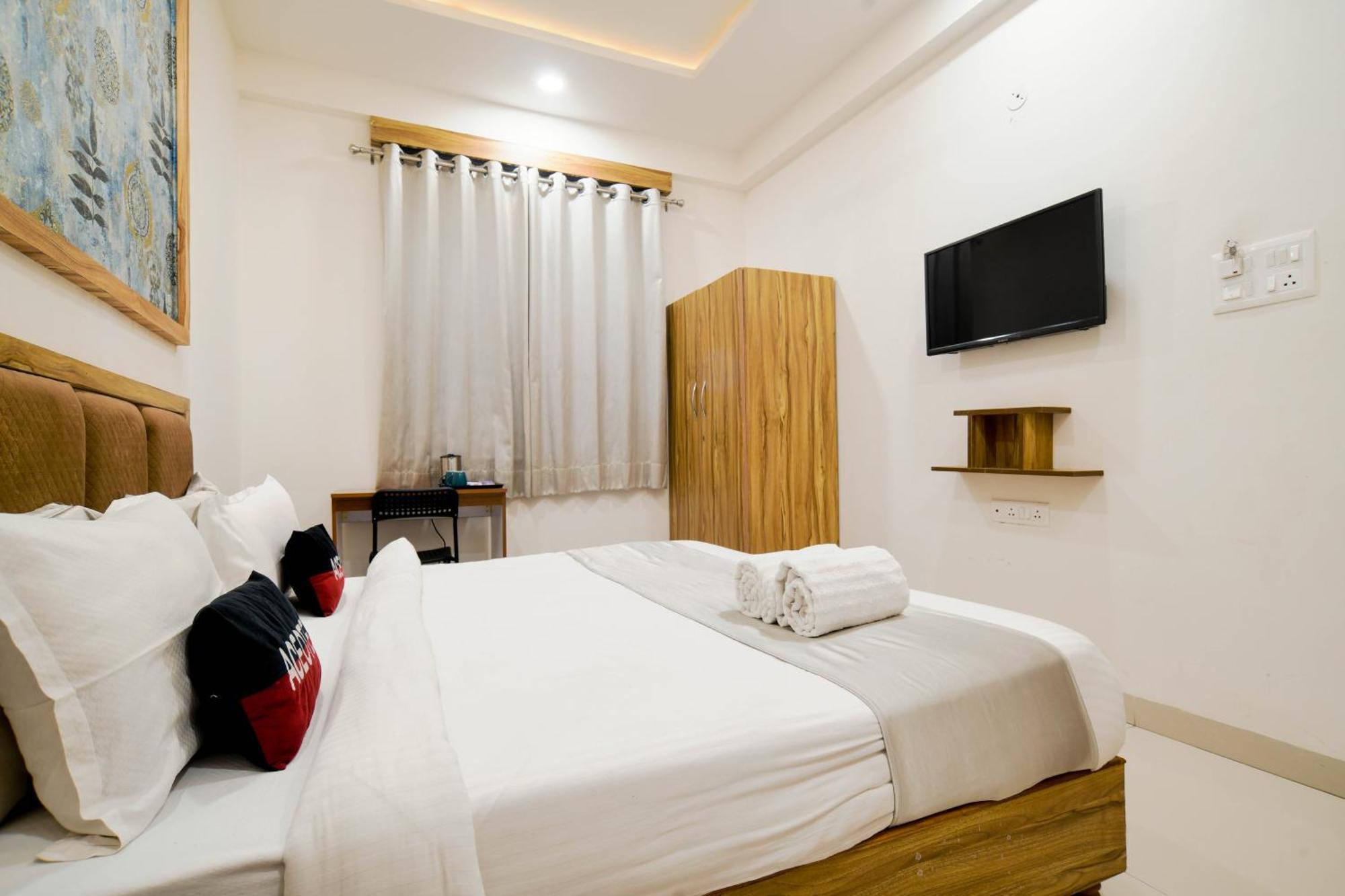 Aceotel Inn Flamingo Indore Buitenkant foto