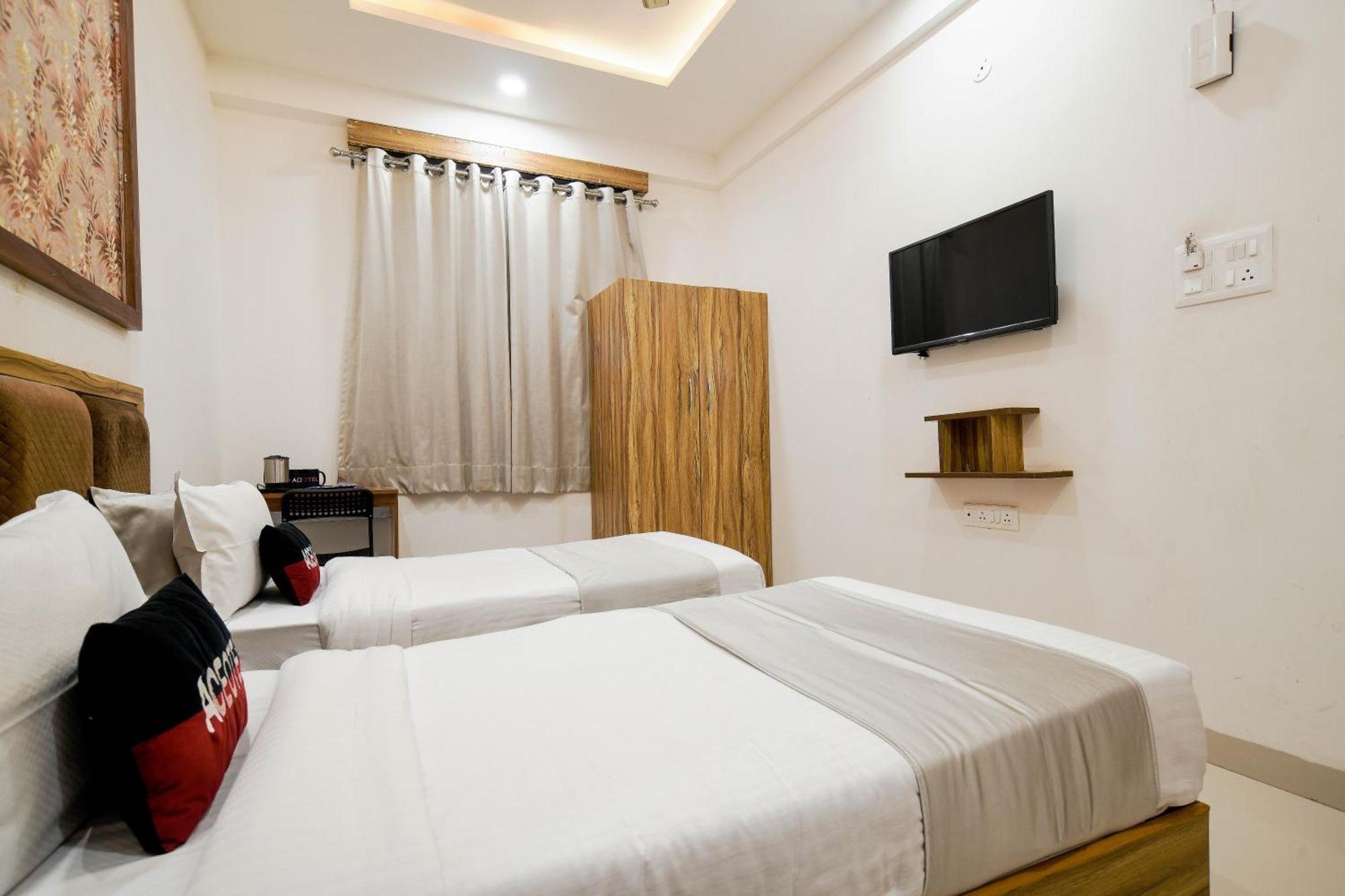 Aceotel Inn Flamingo Indore Buitenkant foto