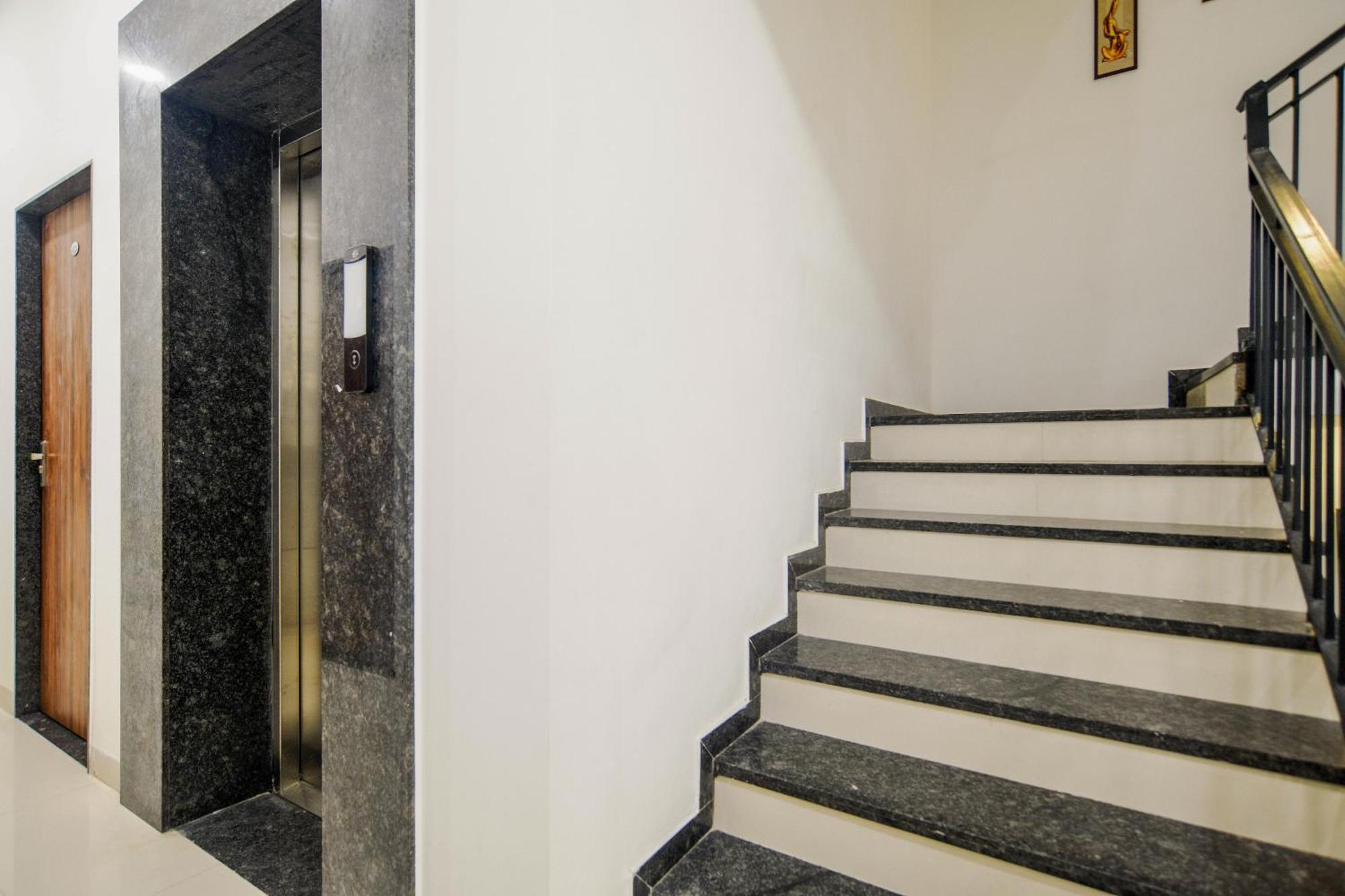 Aceotel Inn Flamingo Indore Buitenkant foto